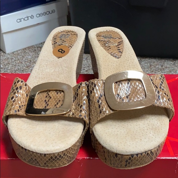 G C Shoes open toes snakeskin slip ons.3” heels 8 - Picture 4 of 8